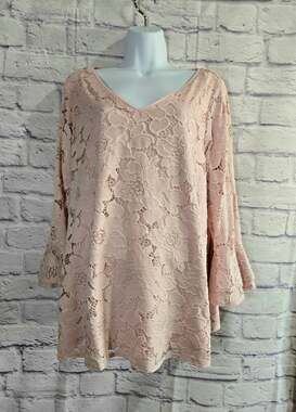 Roz & Ali Pink Lace Overlay Top 2X Plus 3/4 Bell Sleeves V Neck Lined